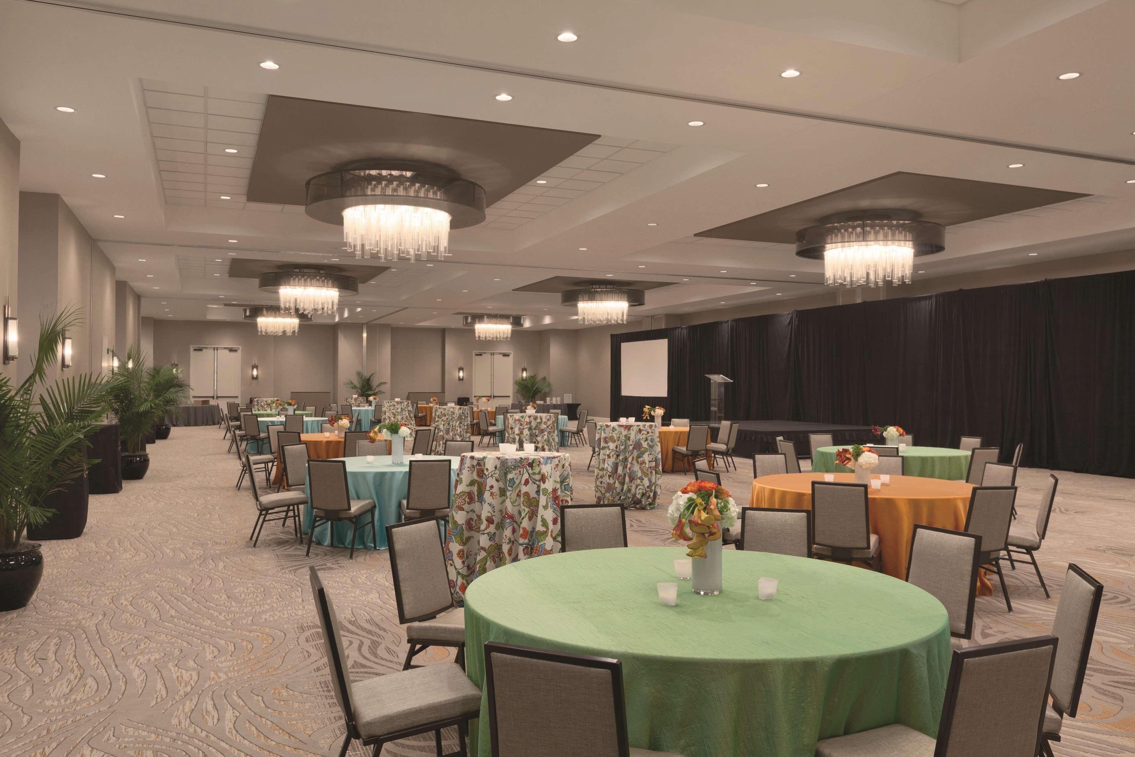 Embassy Suites Oklahoma City Downtown/Medical Center Экстерьер фото