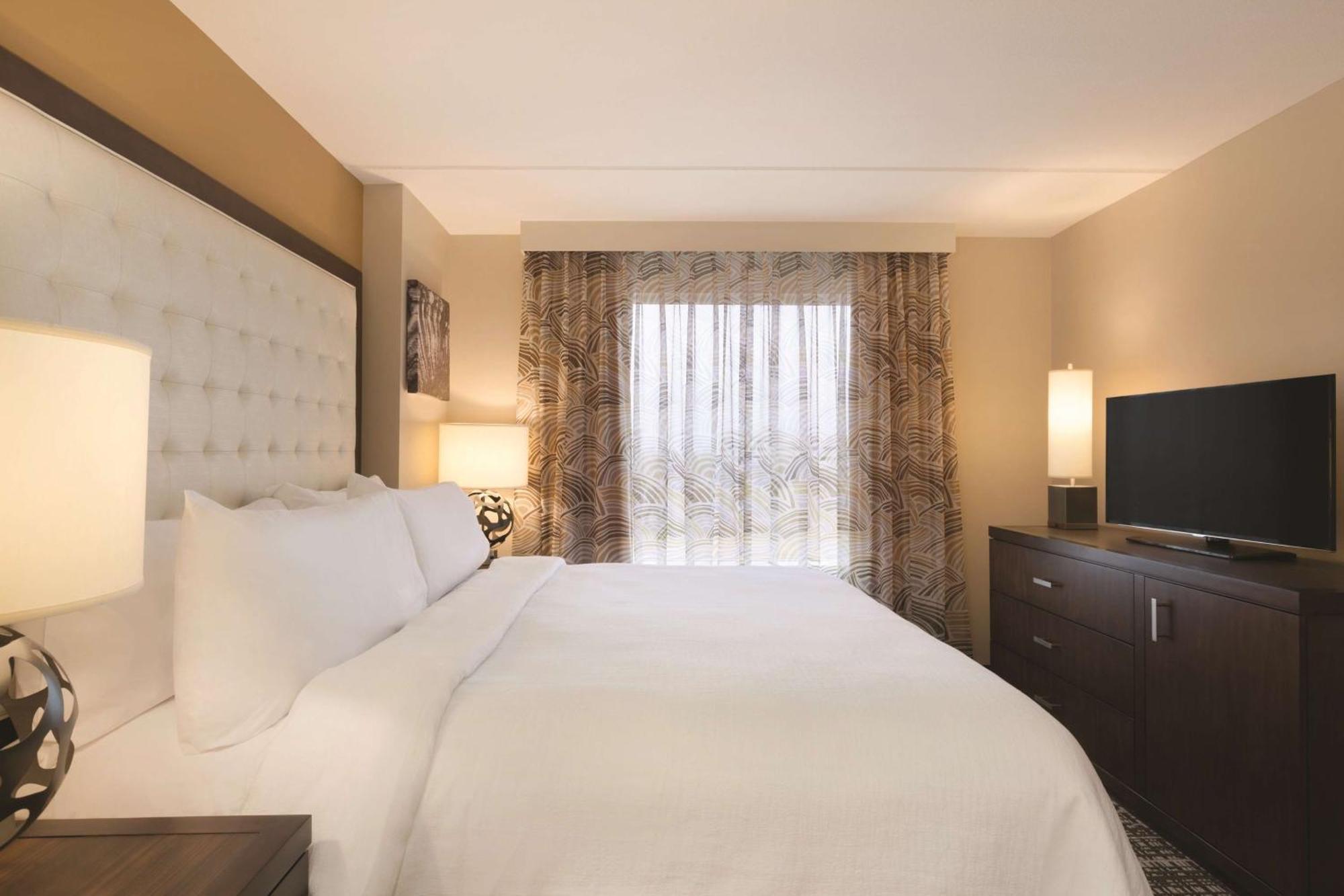 Embassy Suites Oklahoma City Downtown/Medical Center Экстерьер фото